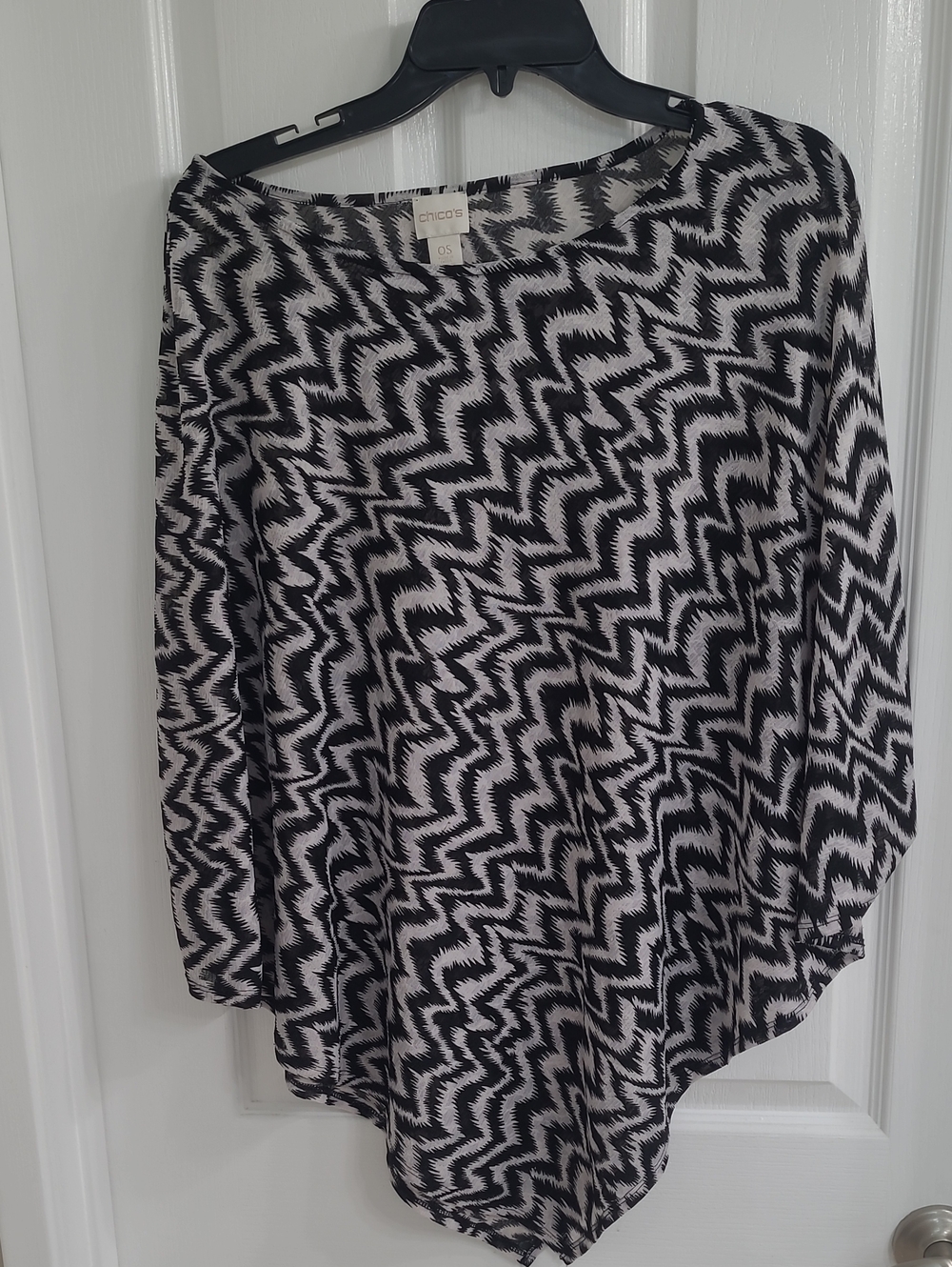 Chico's Poncho Top Black & White Zigzag Asymmetrical O/S